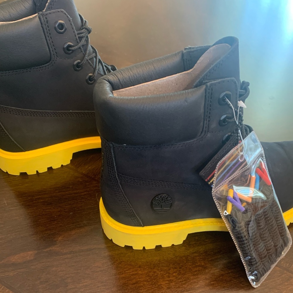 RARE‼️ NIB TIMBERLAND Heritage 6 See The Sole Waterproof Boot in Black/Yellow, 8 - Picture 8 of 9